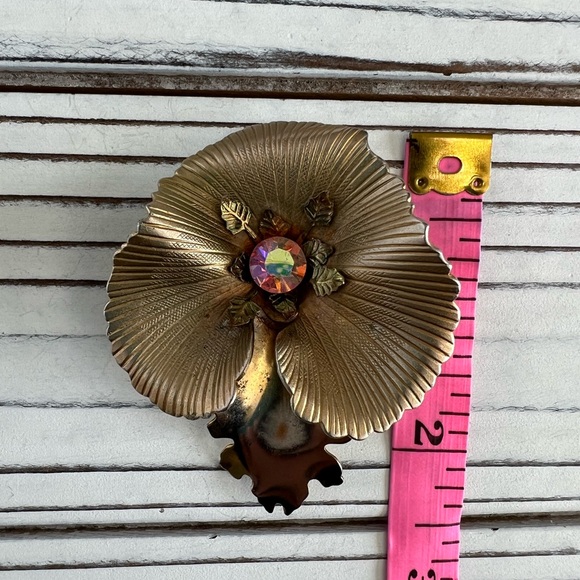 Antique Gold Flower with Pink Aurora Borealis Brooch Pin - Picture 3 of 3